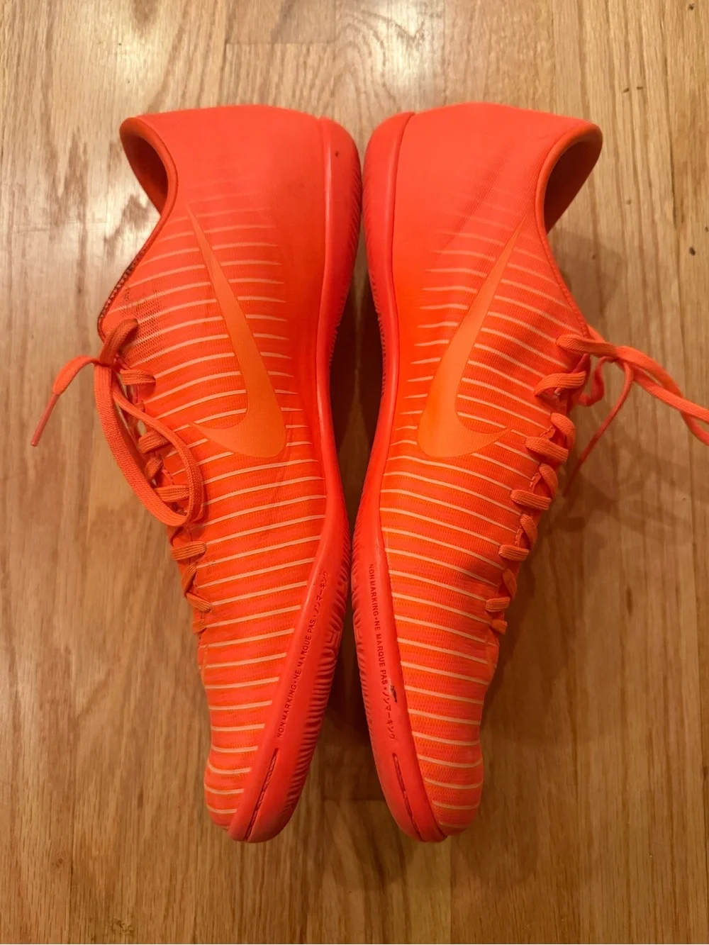 Nike streamlined indoor